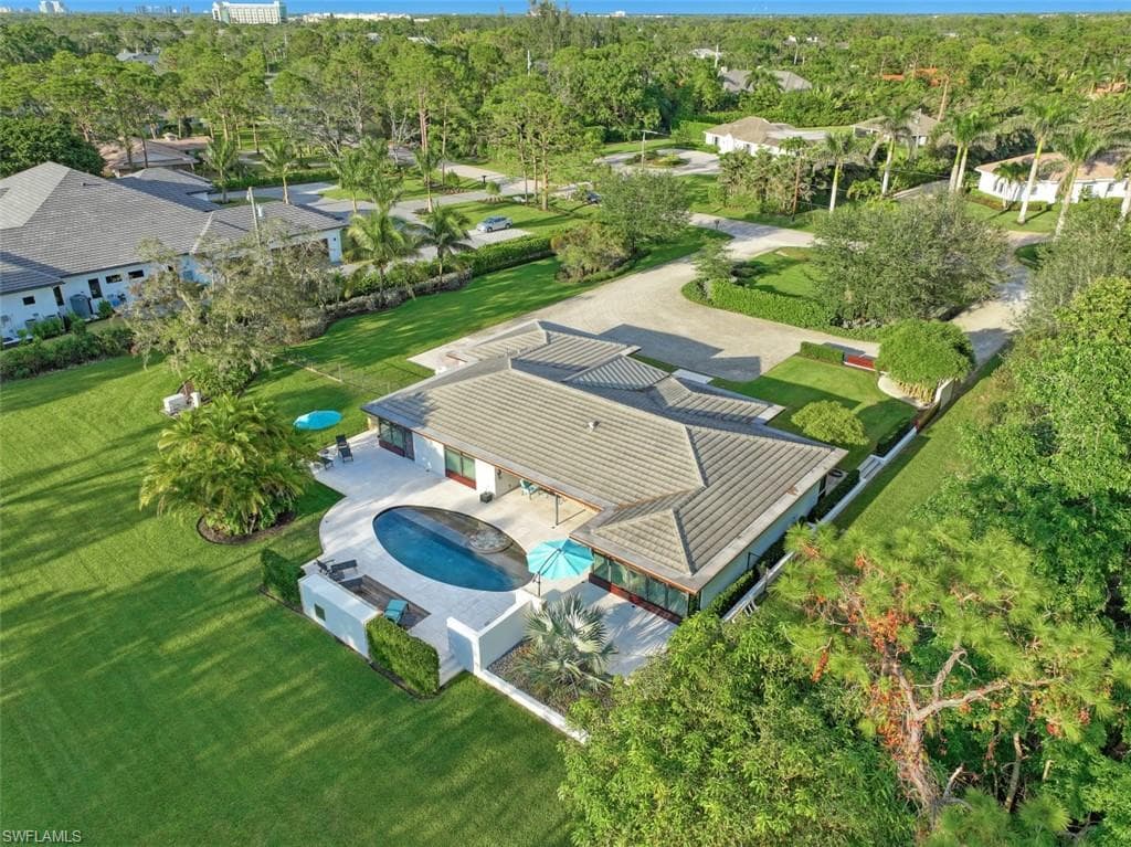 615 Carica RD NAPLES, FL 34108