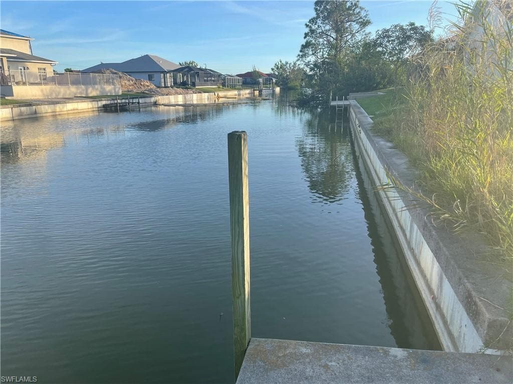 221 SE 4th PL CAPE CORAL, FL 33990