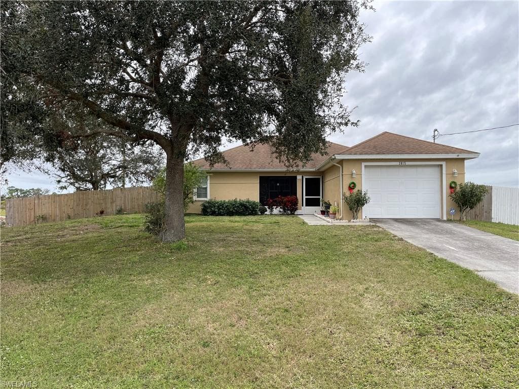3015 Lady LN LABELLE, FL 33935