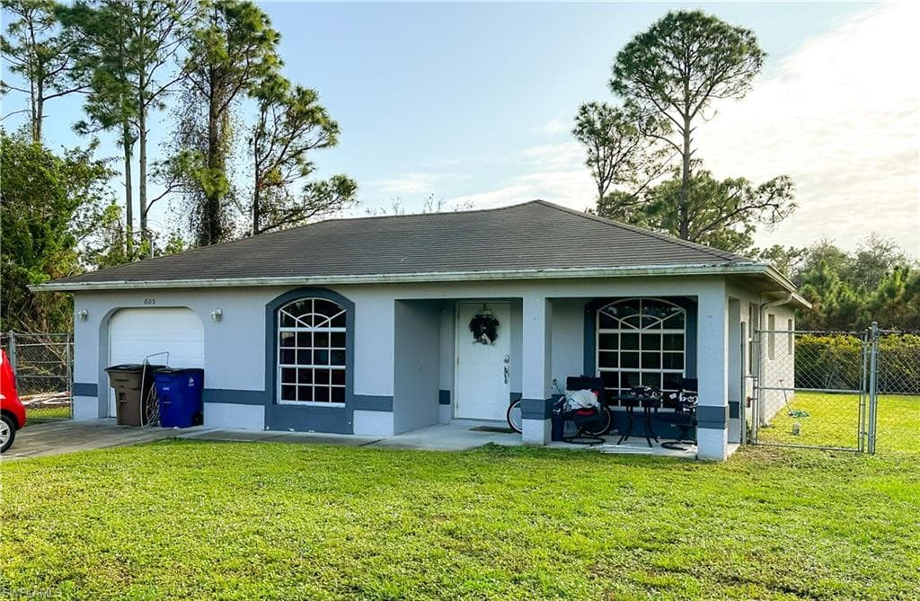 605 Eisenhower BLVD LEHIGH ACRES, FL 33974