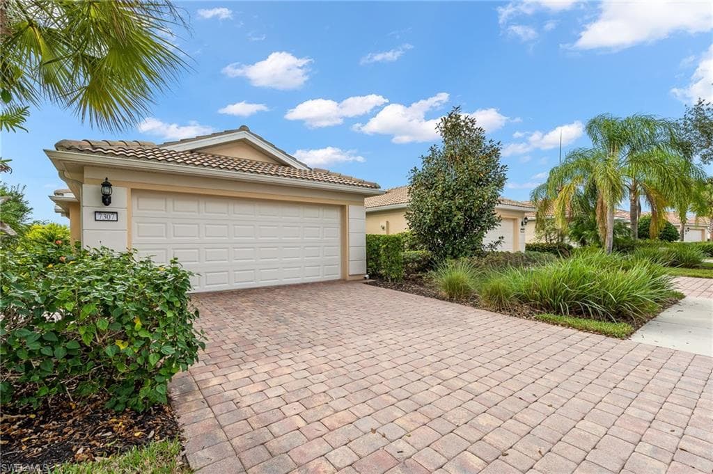 7307 Salerno CT NAPLES, FL 34114