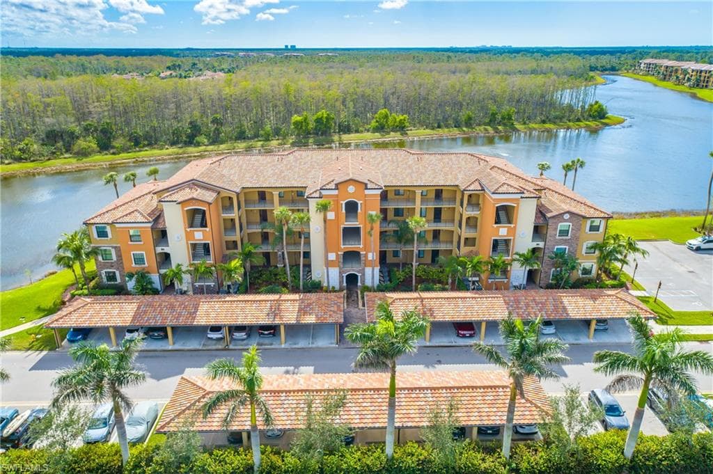9554 Trevi CT 4724 NAPLES, FL 34113