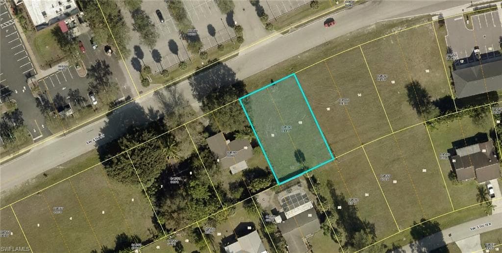 746 SW 4th ST CAPE CORAL, FL 33991