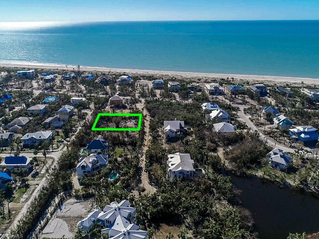 460 Sawgrass PL SANIBEL, FL 33957