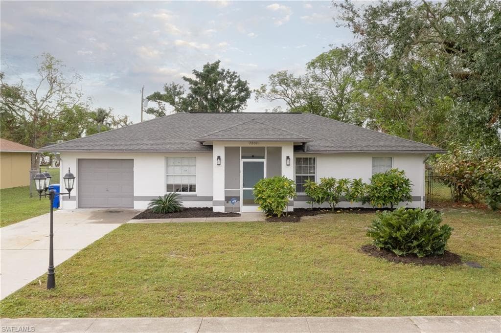 2832 Economy ST FORT MYERS, FL 33916