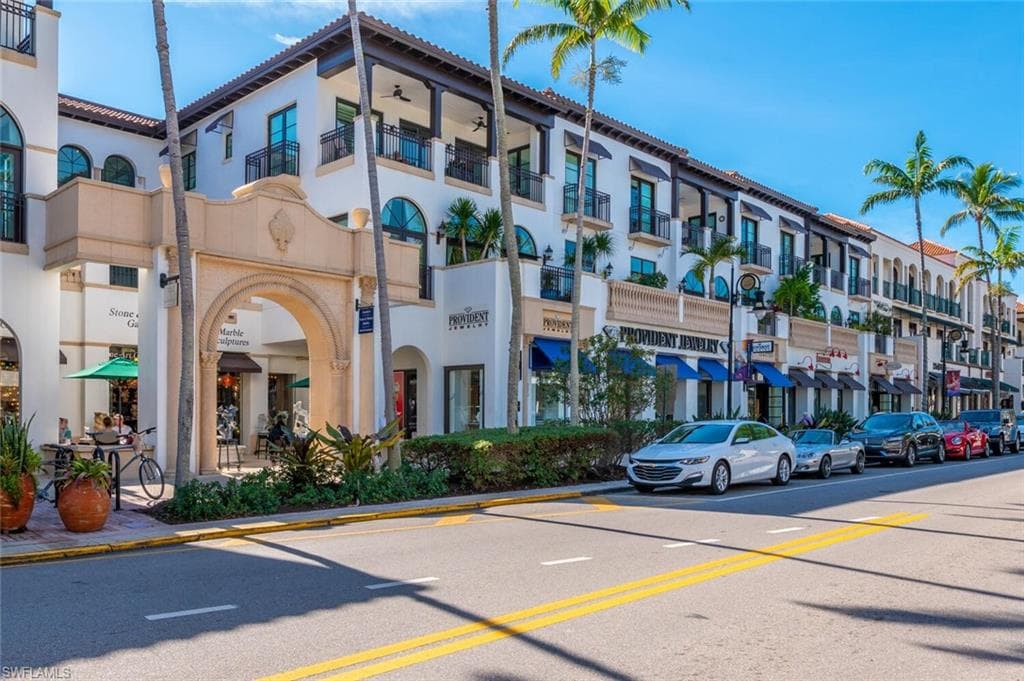 780 5th AVE S 5 NAPLES, FL 34102
