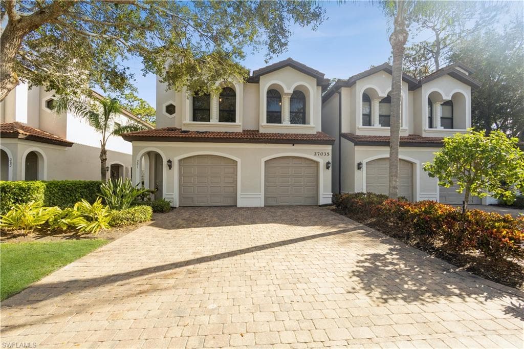 27035 Serrano WAY 201 BONITA SPRINGS, FL 34135