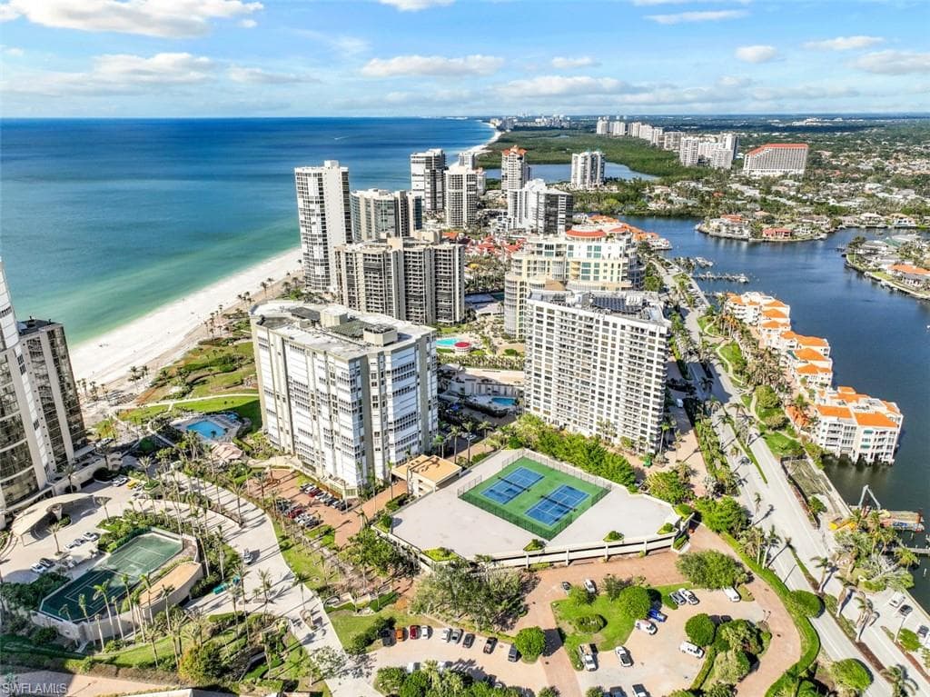 4401 Gulf Shore BLVD N 1405 NAPLES, FL 34103