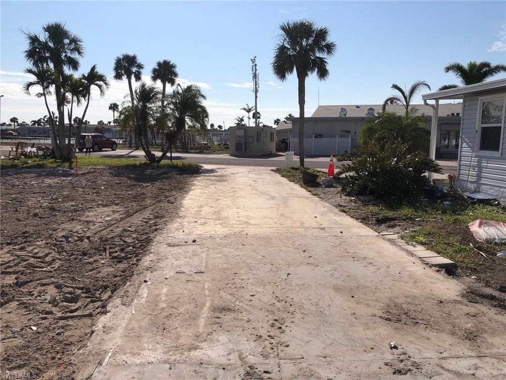 11210 Bayside LN FORT MYERS BEACH, FL 33931