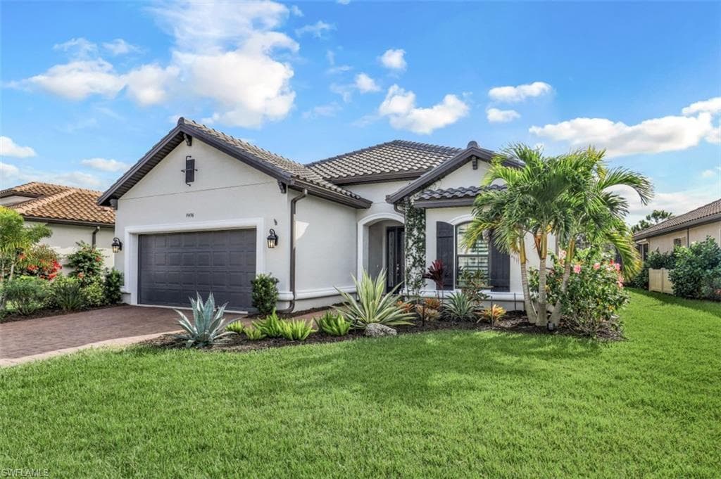 9496 Montelanico LOOP NAPLES, FL 34119