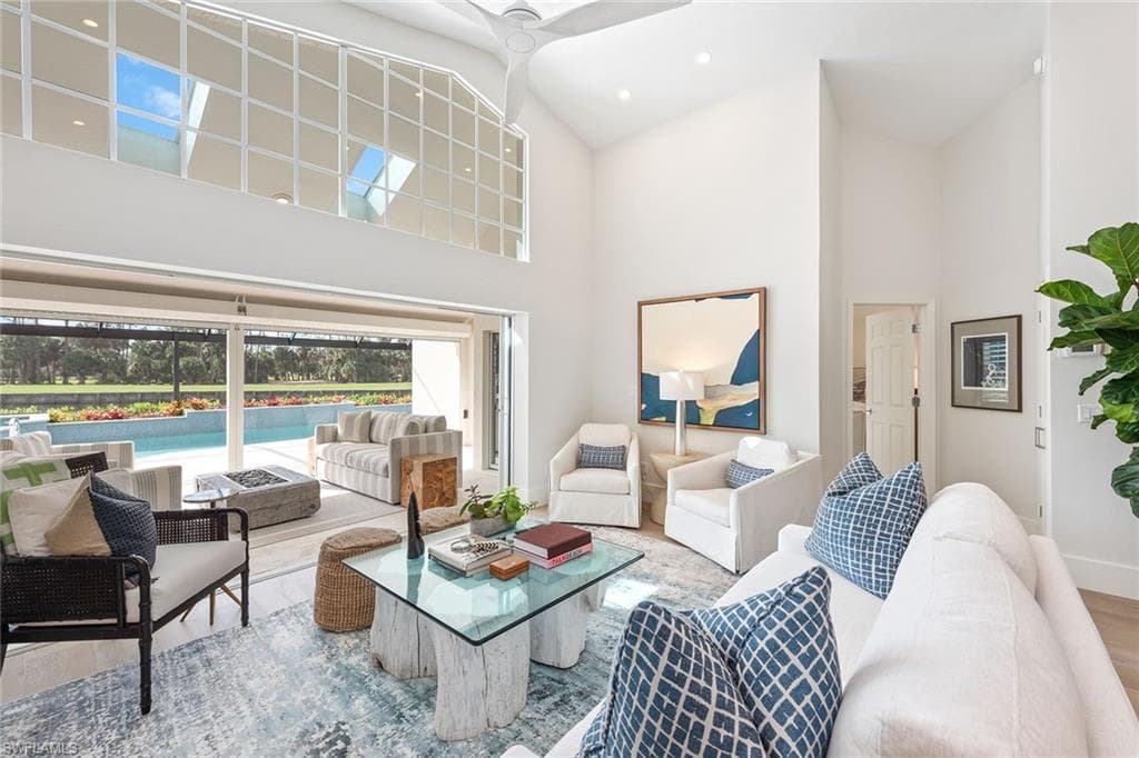 39 Grey Wing PT NAPLES, FL 34113