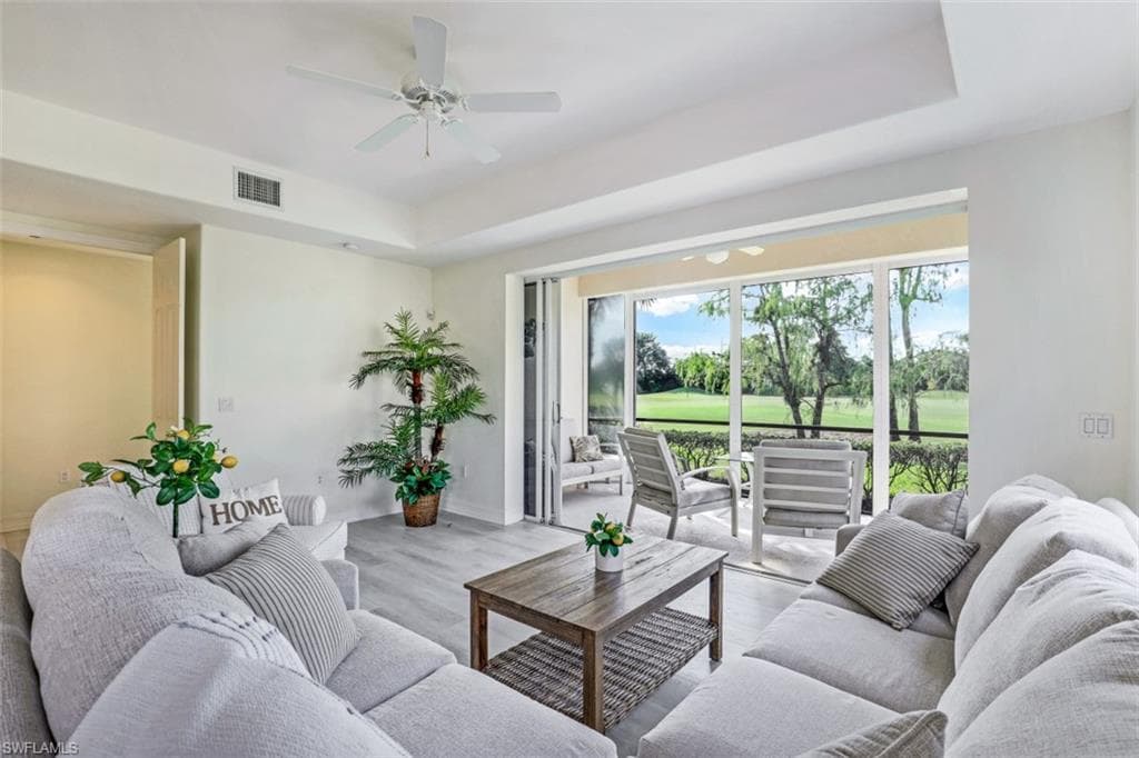 6049 Ashford LN 202 NAPLES, FL 34110