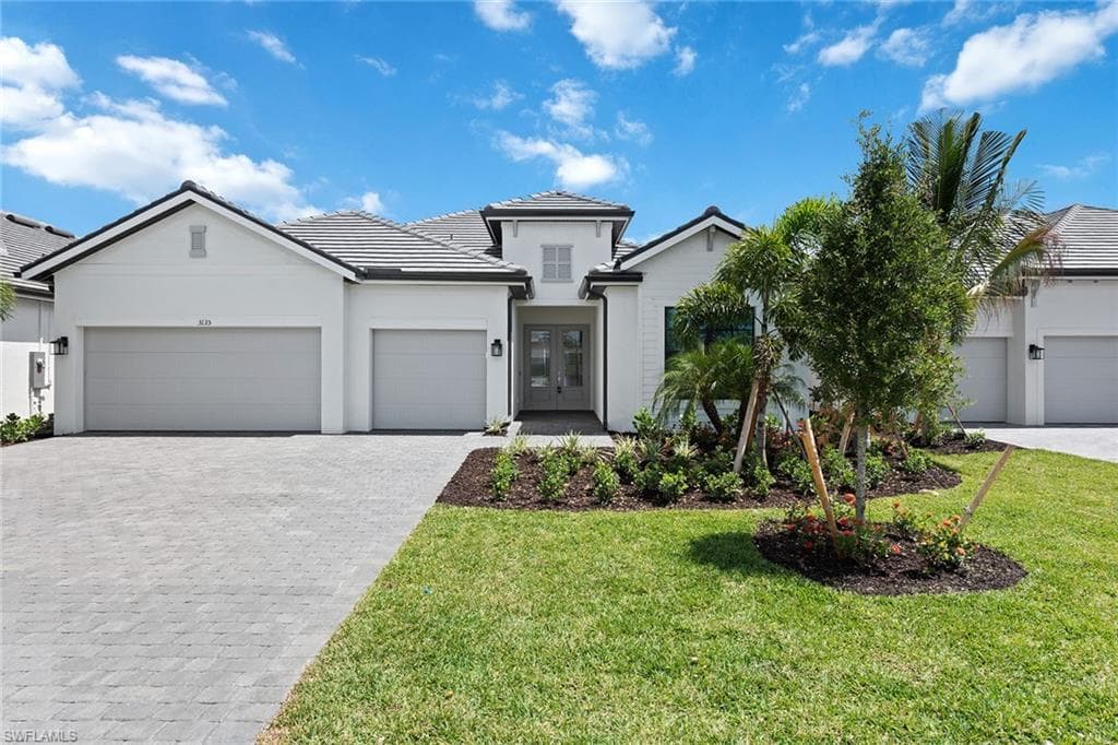 3135 Heather Glen CT NAPLES, FL 34114