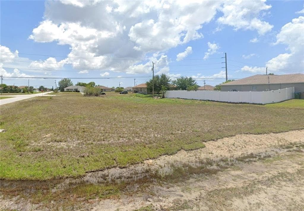 224 NE 24th TER CAPE CORAL, FL 33909