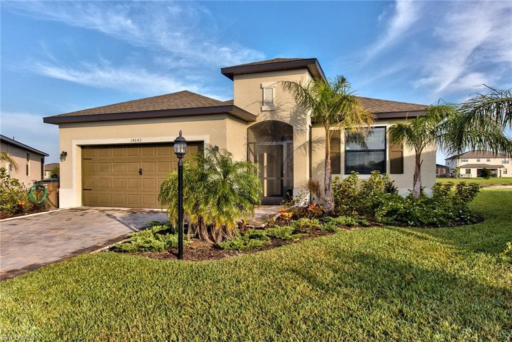 14642 Monrovia LN FORT MYERS, FL 33905