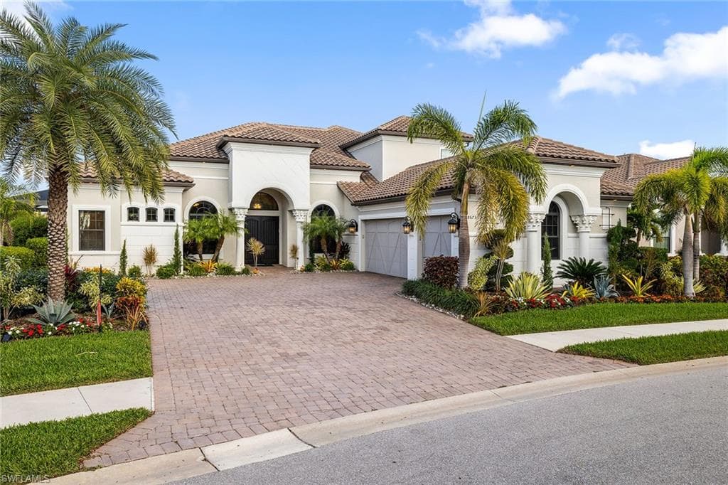 8673 Cavano ST NAPLES, FL 34119