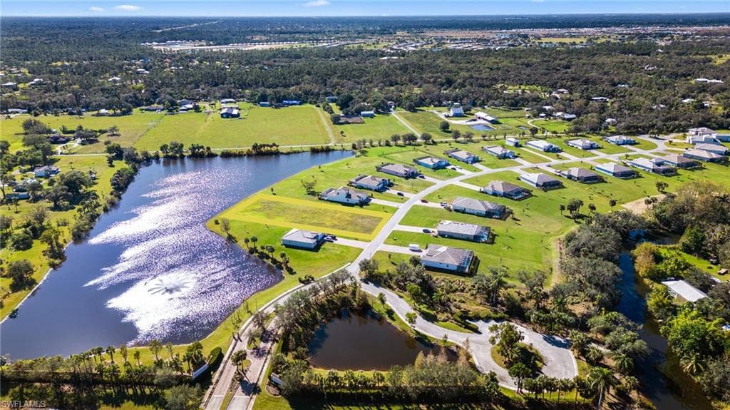 2060 Hickeys Creekside DR ALVA, FL 33920