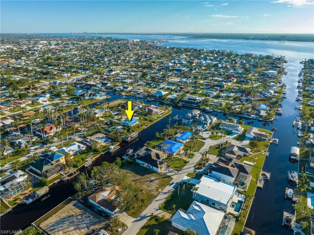 846 Montclaire CT CAPE CORAL, FL 33904