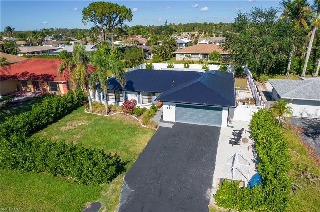 181 Mentor DR NAPLES, FL 34110