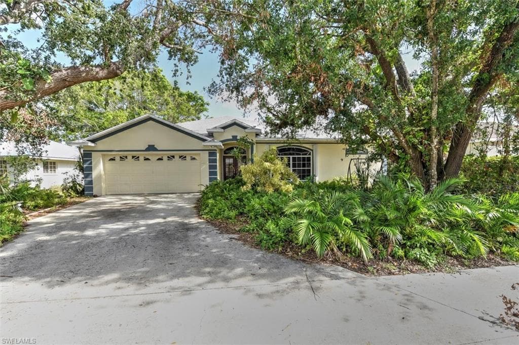 13660 Willow Bridge DR NORTH FORT MYERS, FL 33903
