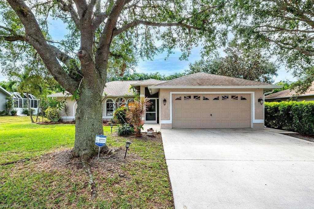 9747 Spring Ridge CIR ESTERO, FL 33928