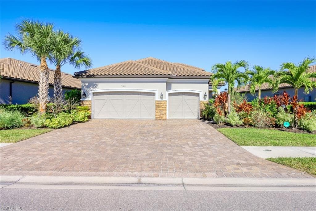 9388 MONTELANICO LOOP NAPLES, FL 34119