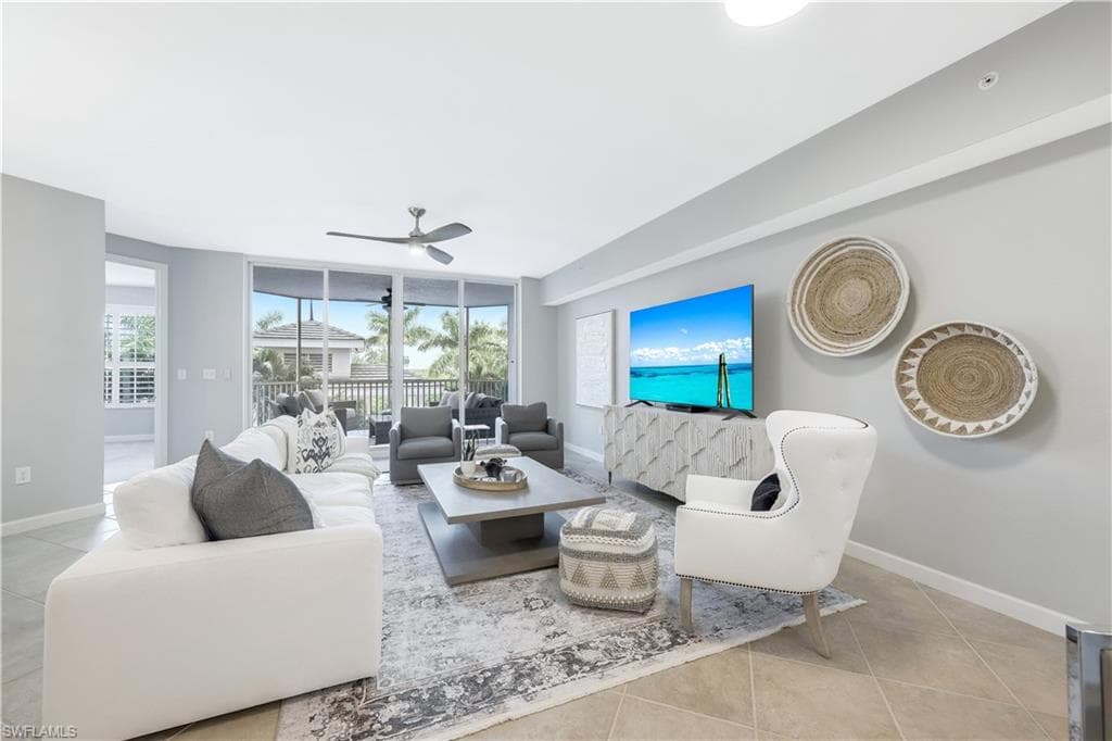 325 Dunes BLVD 204 NAPLES, FL 34110