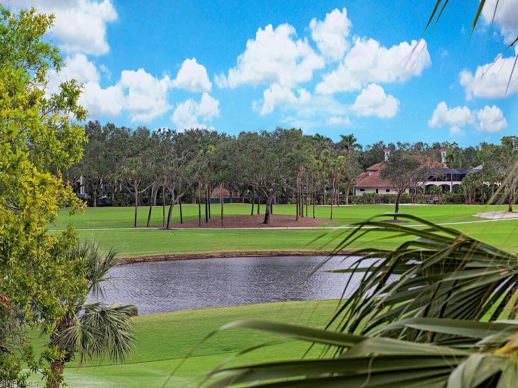 7032 Pelican Bay BLVD E-302 NAPLES, FL 34108