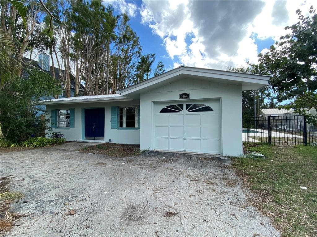 1464 Ricardo AVE FORT MYERS, FL 33901