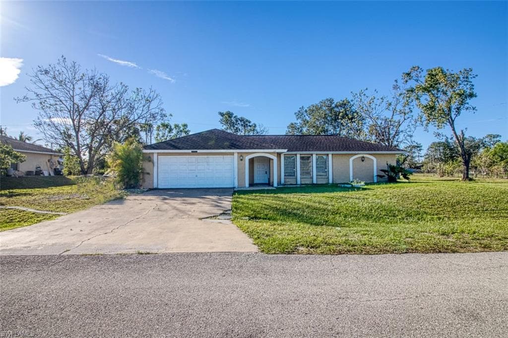 4221 4th ST W LEHIGH ACRES, FL 33971