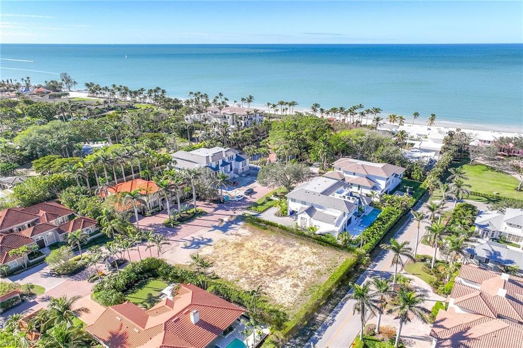 2010 Gordon DR NAPLES, FL 34102