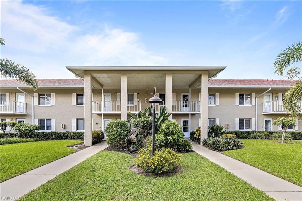 4564 Andover WAY 204D NAPLES, FL 34112