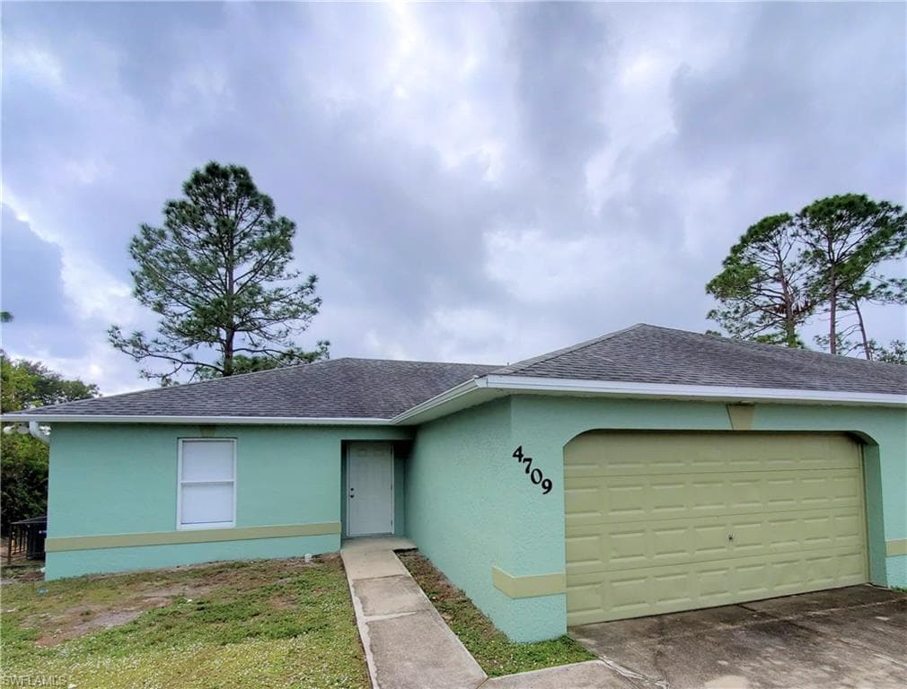 4709 24th ST SW LEHIGH ACRES, FL 33973