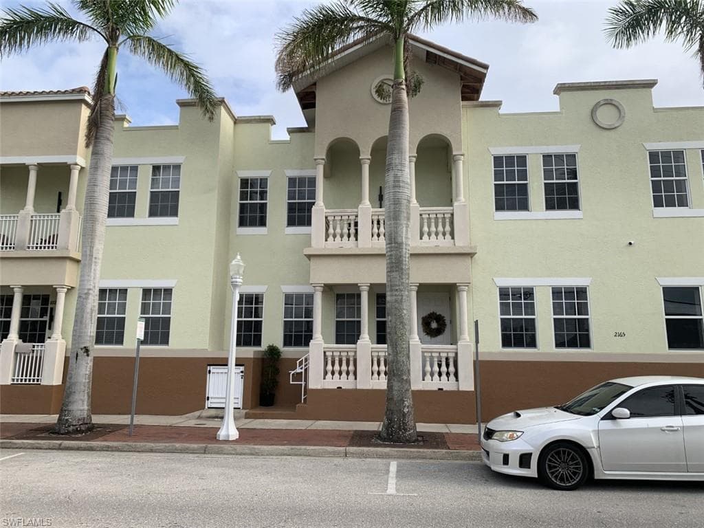 2165 W 1st ST 103 FORT MYERS, FL 33901