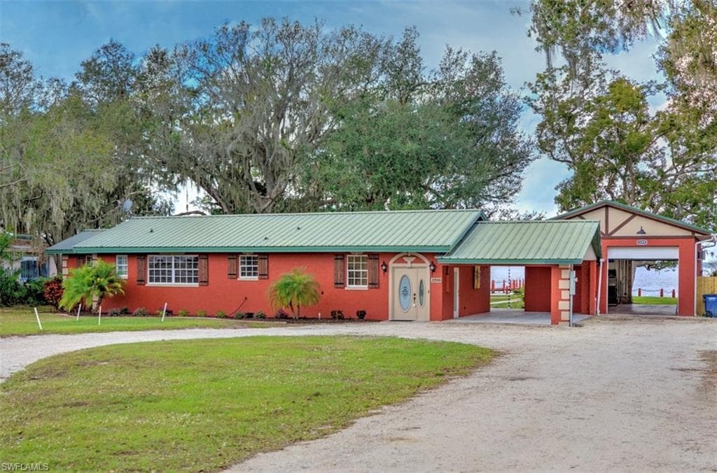 1209 Lakeview DR SEBRING, FL 33870