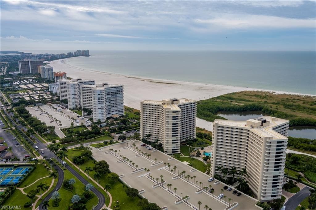 440 Seaview CT 805 MARCO ISLAND, FL 34145