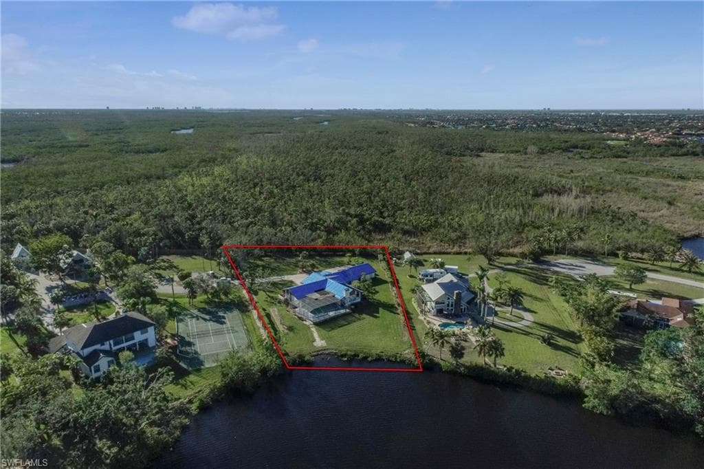 7363 Lake DR FORT MYERS, FL 33908