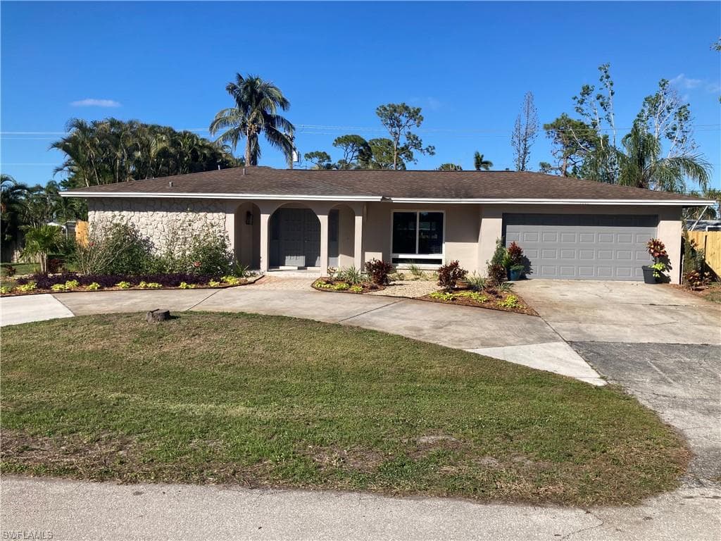 2449 Kent AVE FORT MYERS, FL 33907