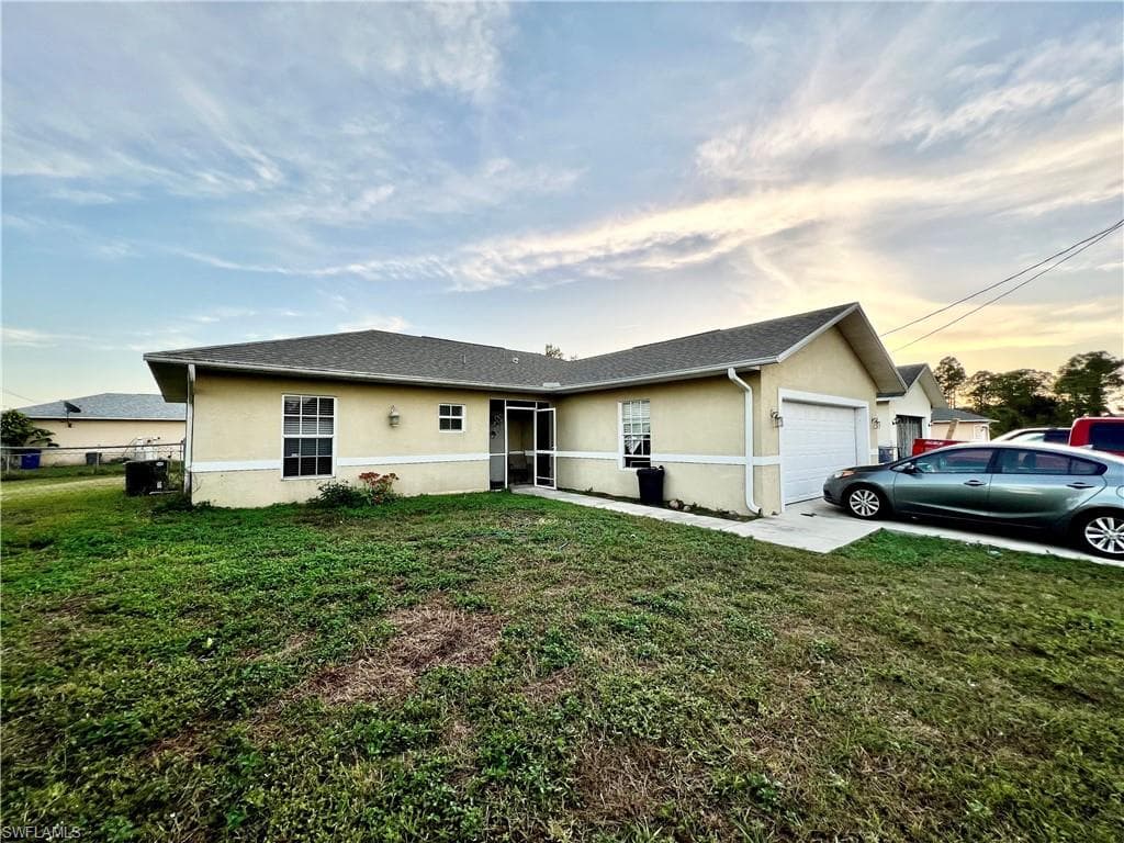 1260 Augusta ST E LEHIGH ACRES, FL 33974