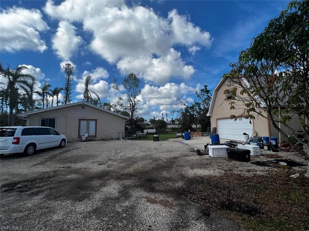 12990 Iona RD FORT MYERS, FL 33908