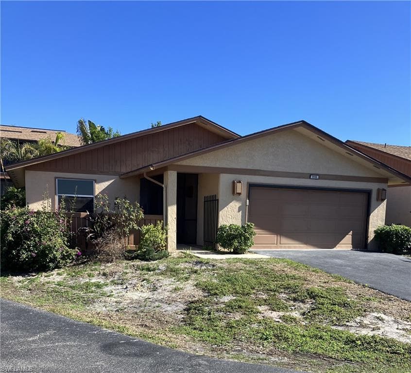 6488 Royal Woods DR FORT MYERS, FL 33908
