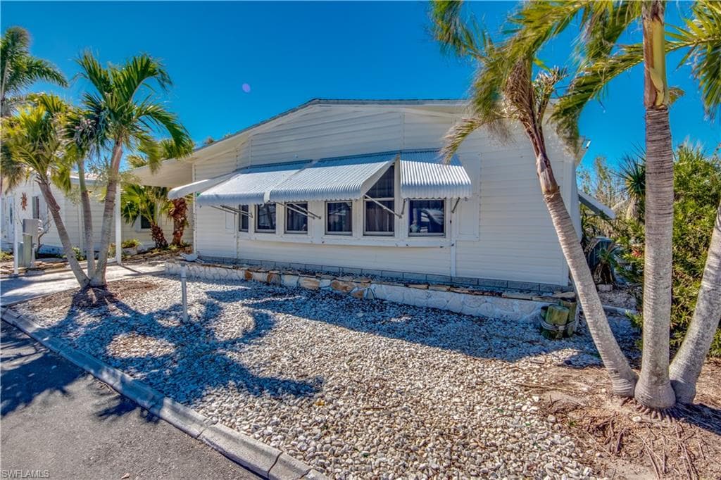 7282 Cobiac DR ST. JAMES CITY, FL 33956