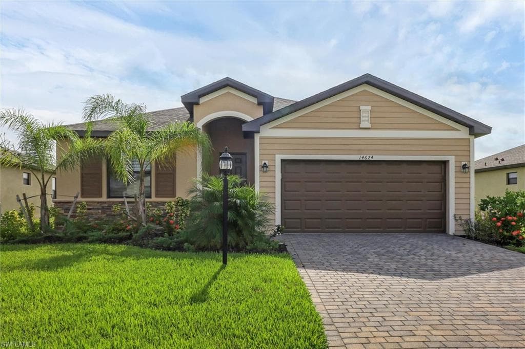 14624 Monrovia LN FORT MYERS, FL 33905
