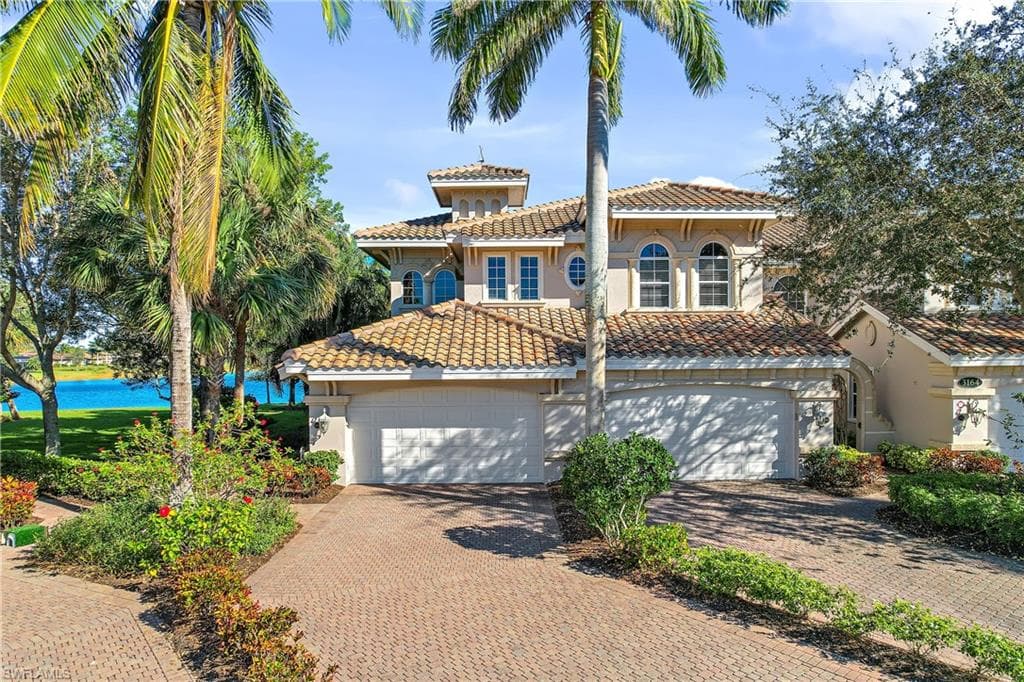 3164 Serena LN 101 NAPLES, FL 34114