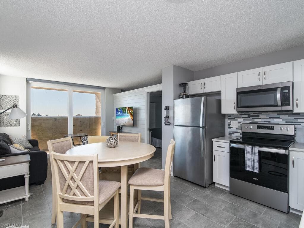5700 Bonita Beach RD 608 BONITA SPRINGS, FL 34134