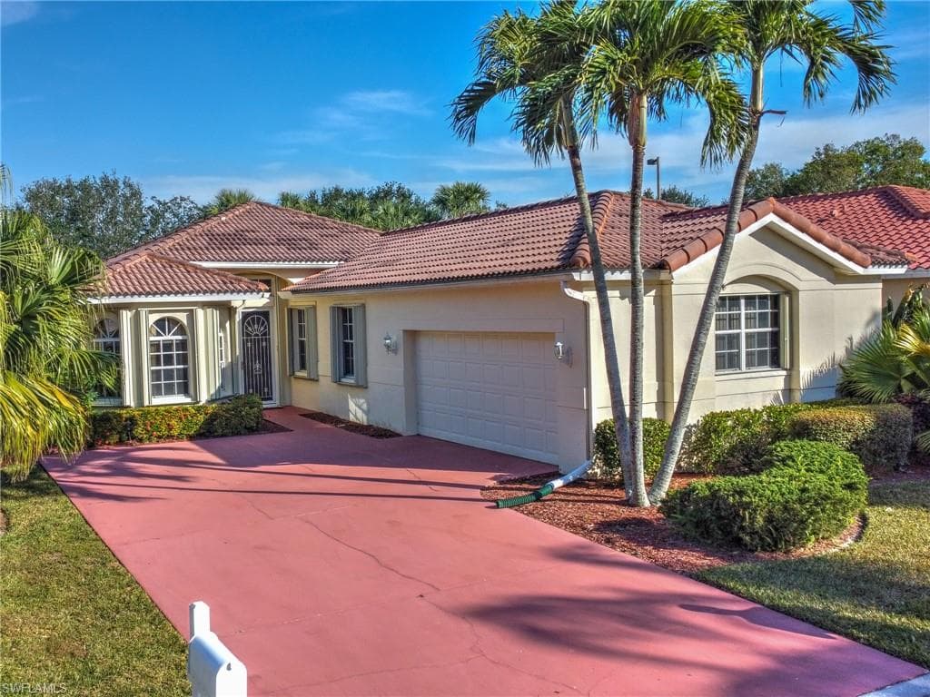 11316 Lakeland CIR FORT MYERS, FL 33913