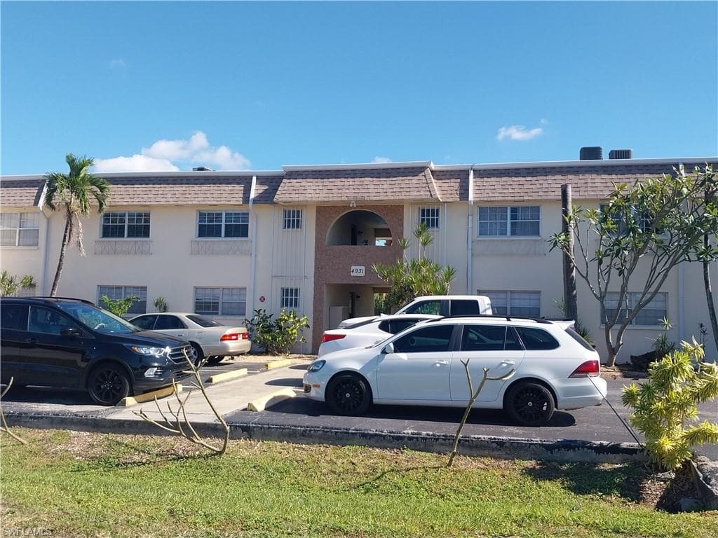 4931 Vincennes CT 10 CAPE CORAL, FL 33904