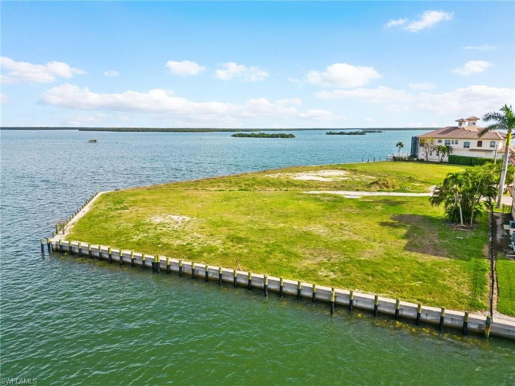 1405 BUTTERFIELD CT MARCO ISLAND, FL 34145