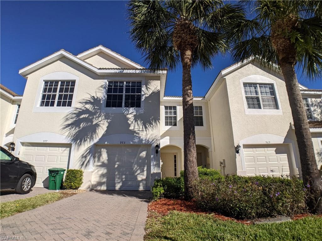 973 Hampton CIR 117 NAPLES, FL 34105