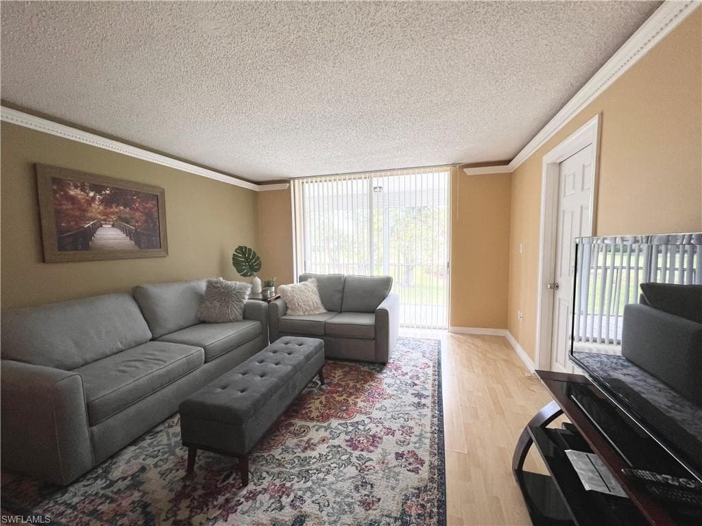 170 Turtle Lake CT 210 NAPLES, FL 34105
